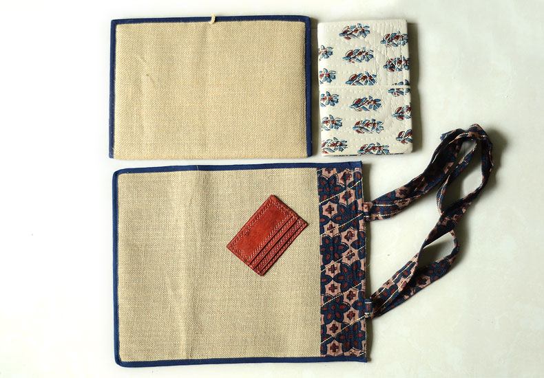 { Pothi Folder -A4 } or { Pothi Folder -A4 + Bag + Wallet } ~ A