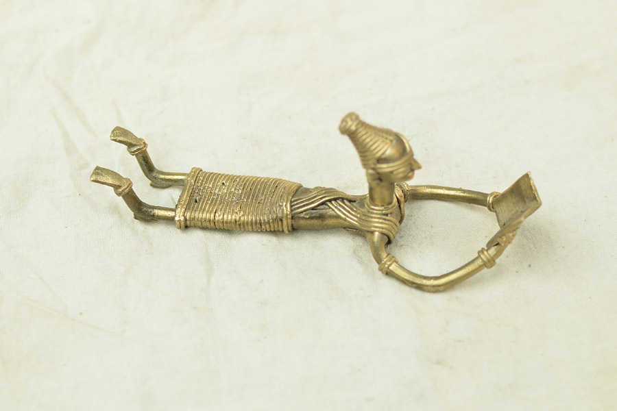 Ormolu ✺ Dhokra Reading Women { 8 }