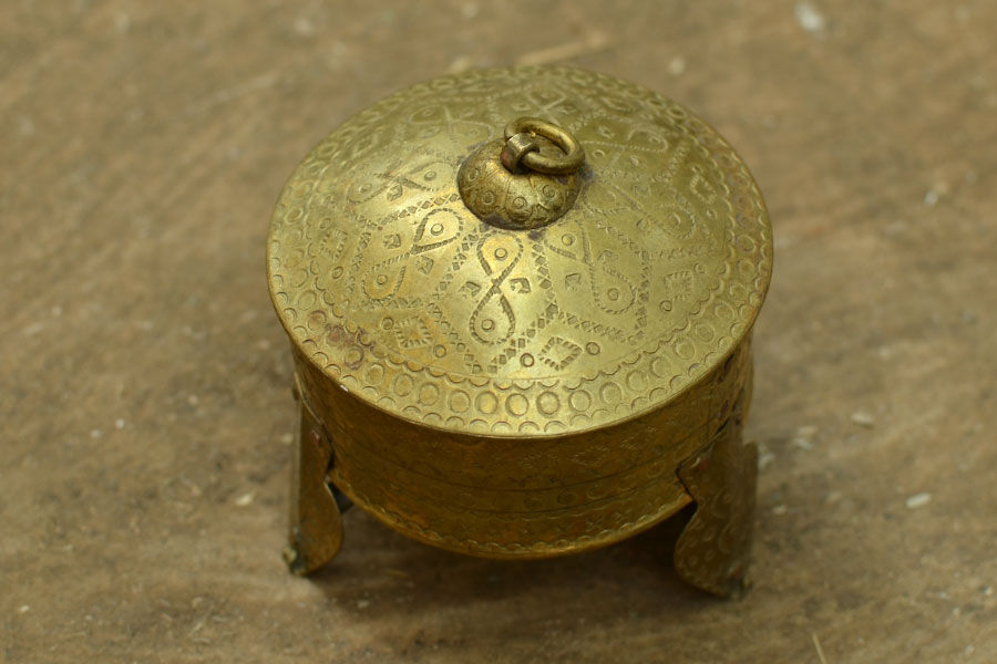 shop pure Brass ~ 4 x 4 x 4.2  Mukhwas Box