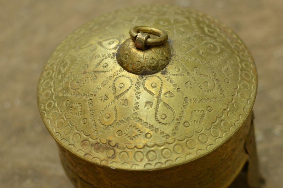 shop pure Brass ~ 4 x 4 x 4.2  Mukhwas Box