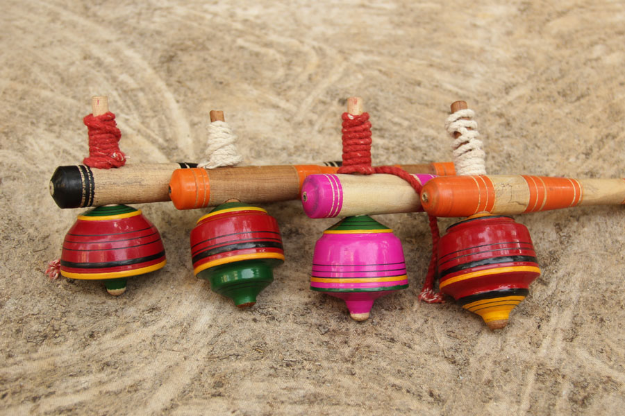 Kutch lacquer ~ Spinning Top - भमरडो { B }