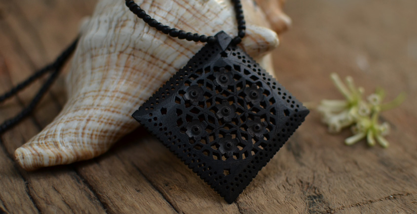 Kadam ☙ Wooden Neckpieces ☙ R