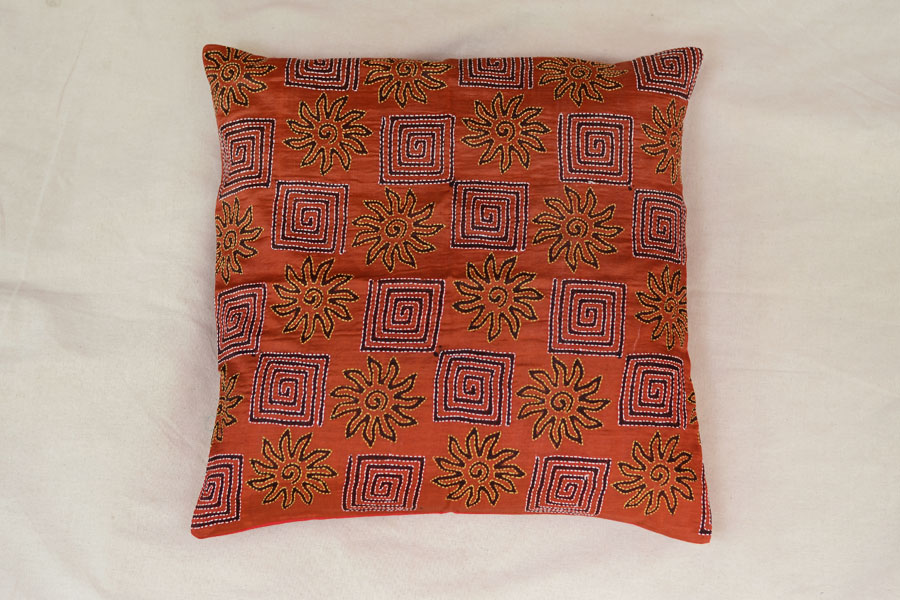 Kantha Cushion Cover - L (16 X 16 inch)