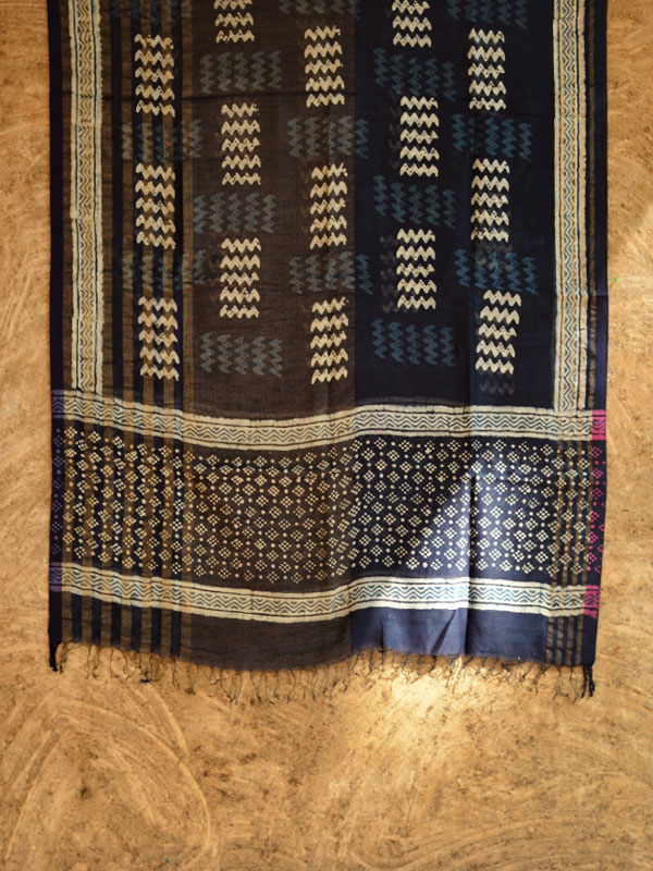 Indigo grounds ~ Batic Indigo * Chanderi Dupatta * 10 *