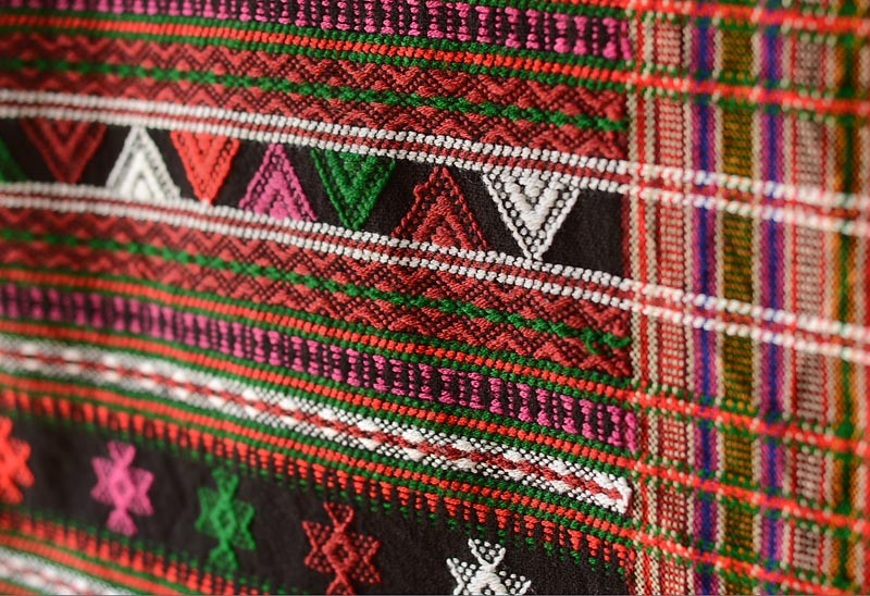 Handwoven woollen Shawl (Black), Kutch