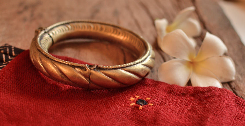 Kanupriya ~ White Metal Vintage Jewelry { 18 }