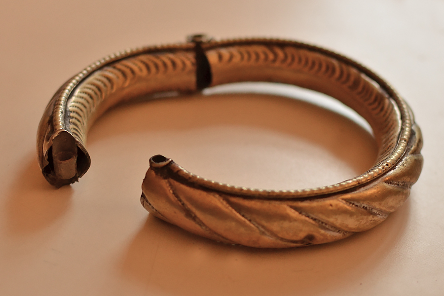 Kanupriya ~ White Metal Vintage Jewelry { 18 }