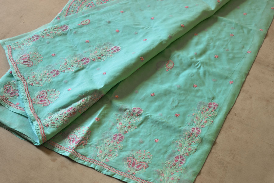 नज़ाकत ✾ Chikankari . Cotton Sarees ✾ A