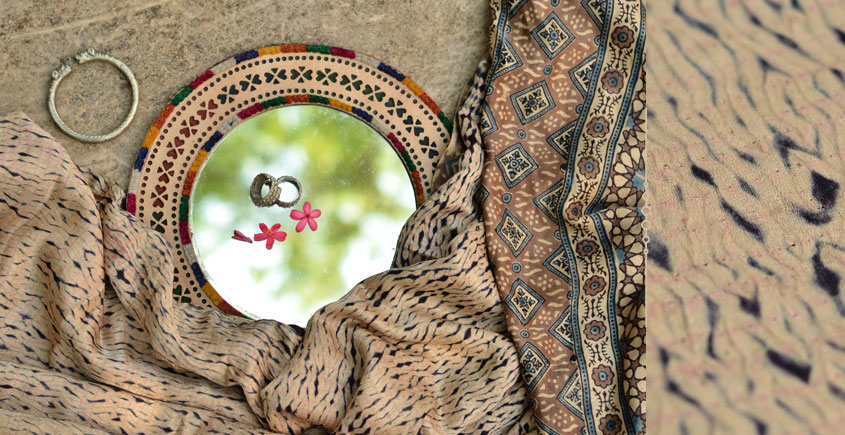 Ambily ★ Tie-Dye & Ajrakh ★ Gajji Silk Saree . 17