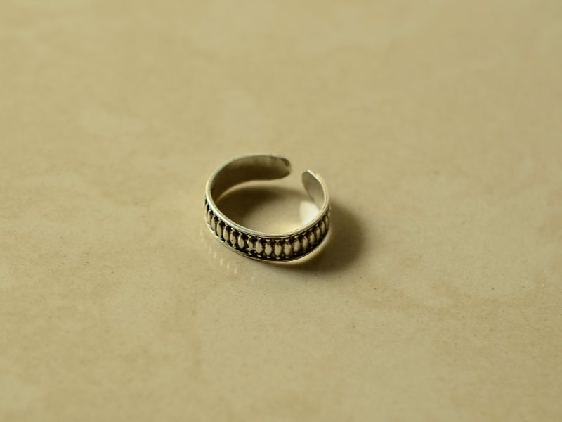 Toe ring ~ Zeera