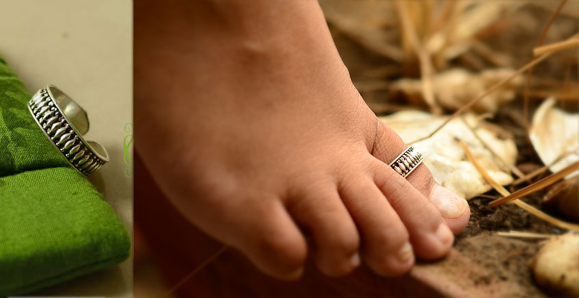 Toe ring ~ Zeera
